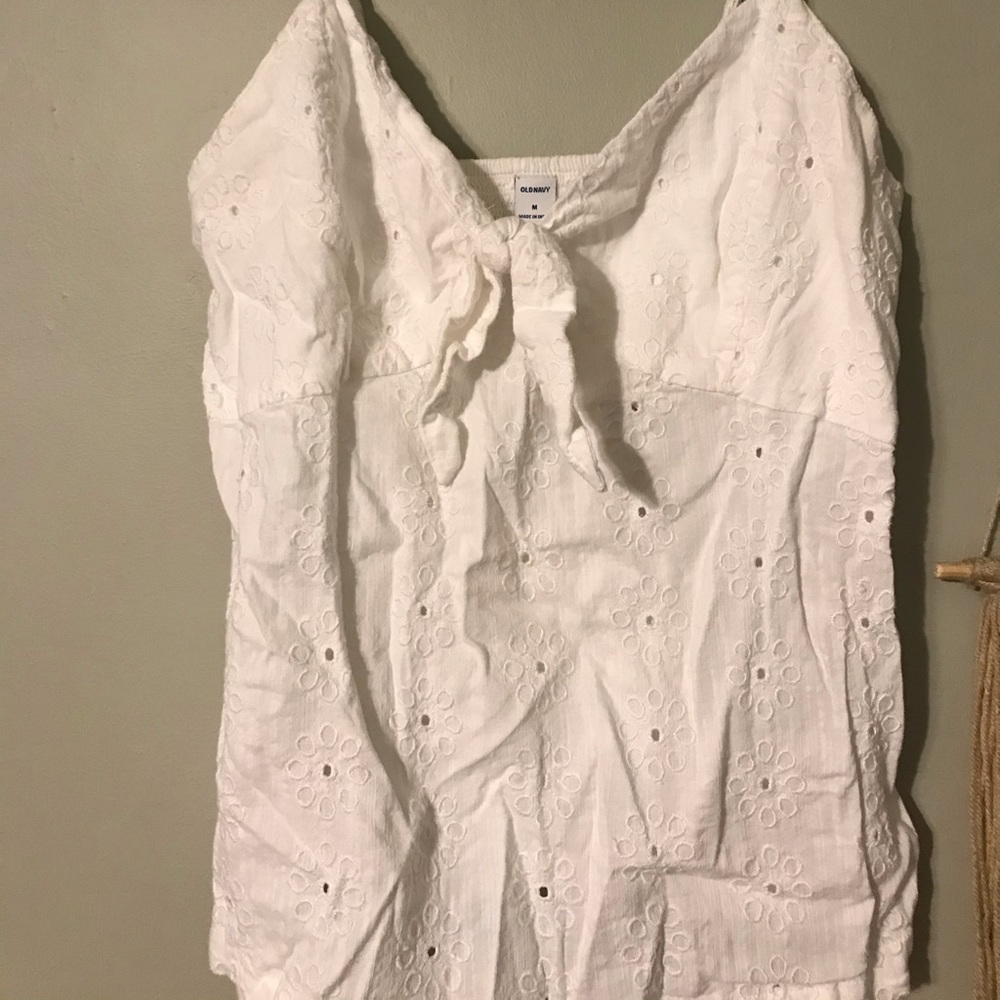 Tie Knot Tank